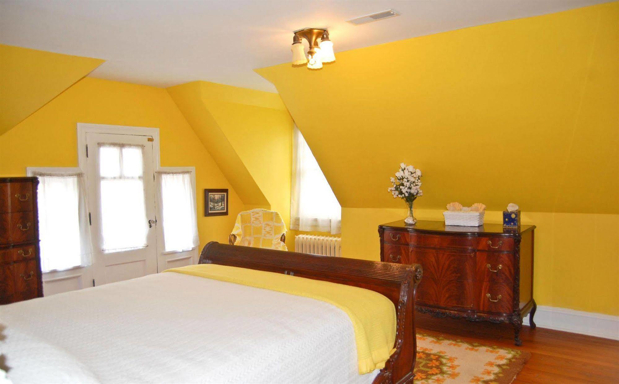 Albanus Phillips Inn Cambridge Bagian luar foto